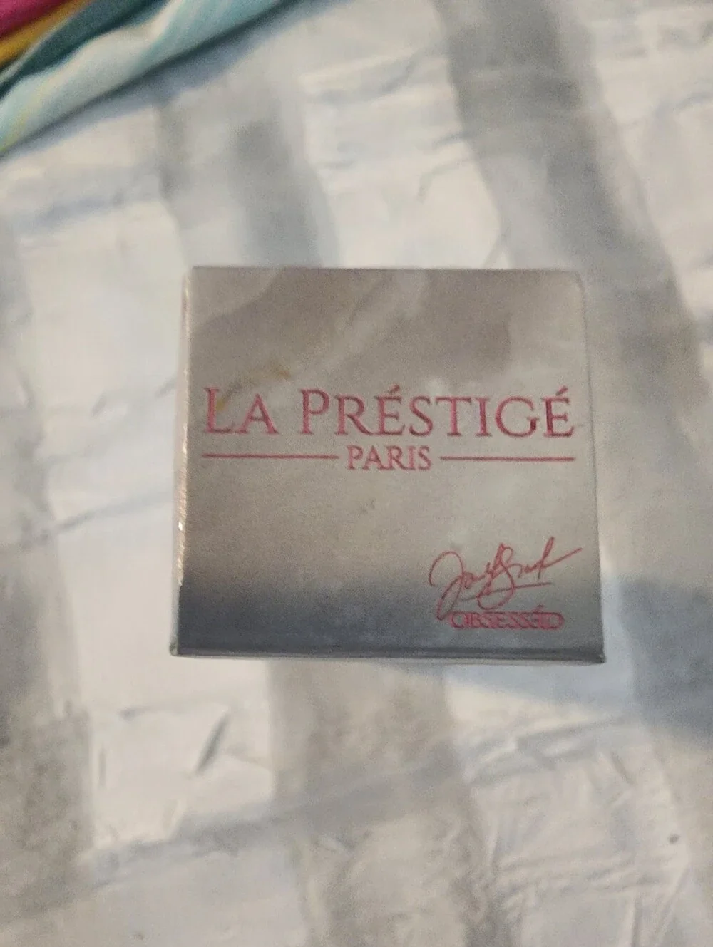 L.A. Prestige Smiling Hibiscus Matte Lipstick - Light Red